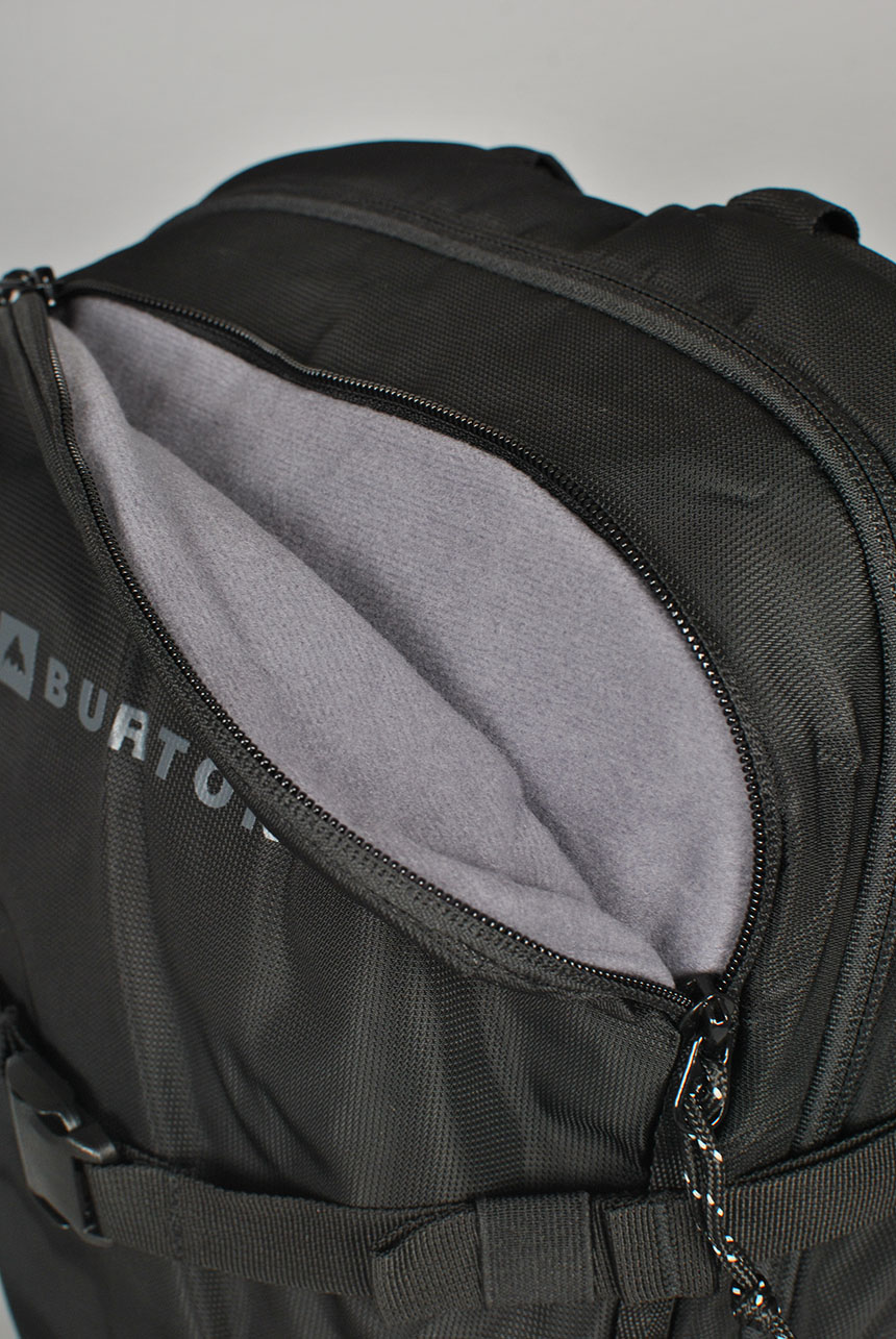 Day Hiker Backpack 22L | 22 L | True-Black | 9010510554239